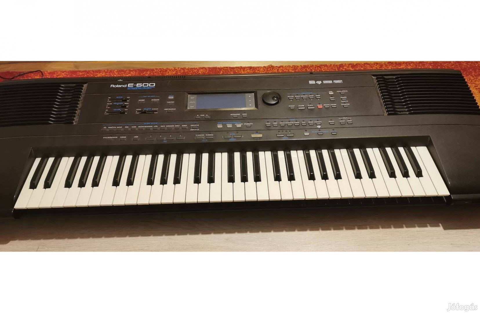 Roland E-600 Szintetizátor