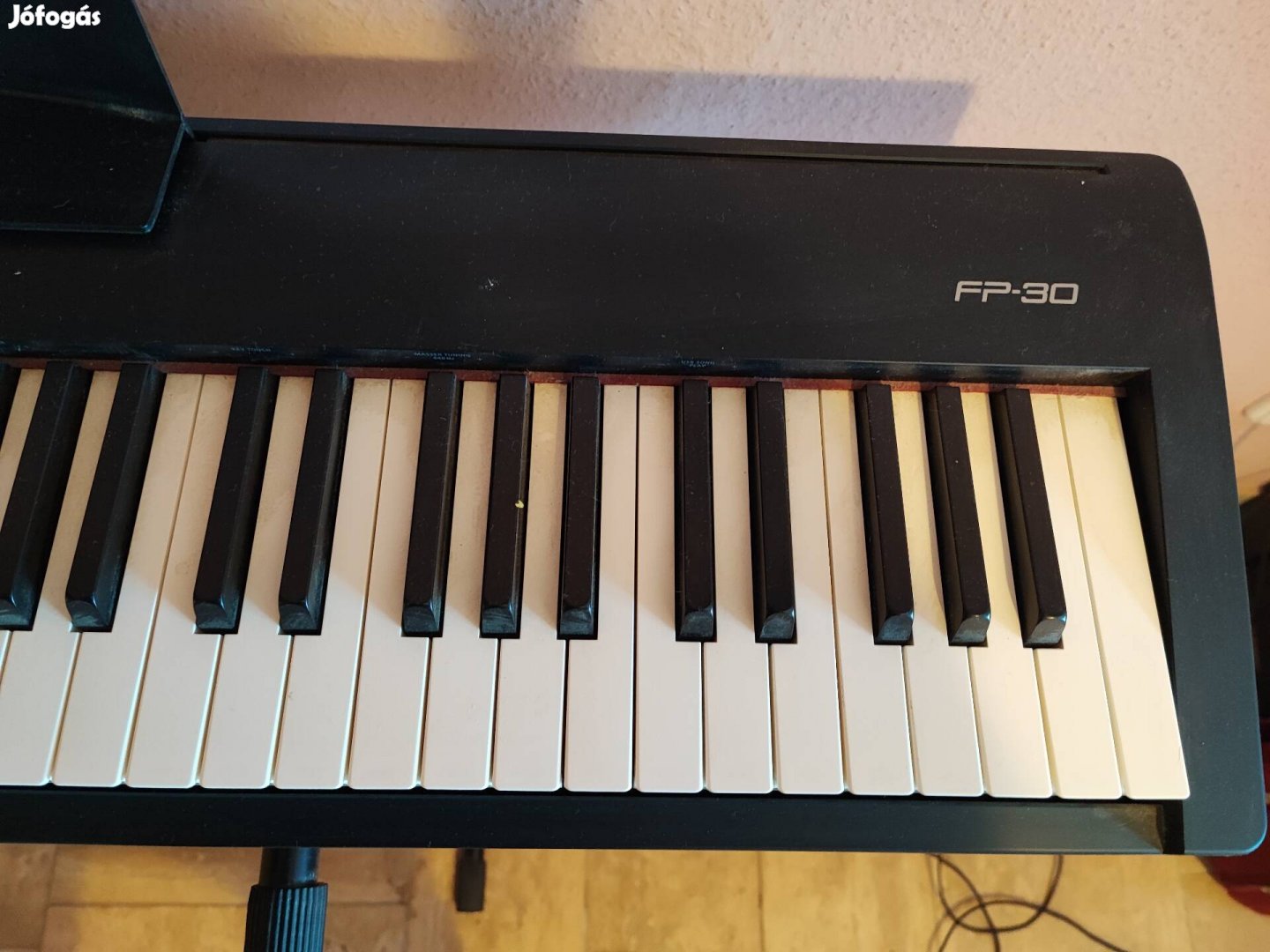 Roland FP30 alvannyal es szekkel