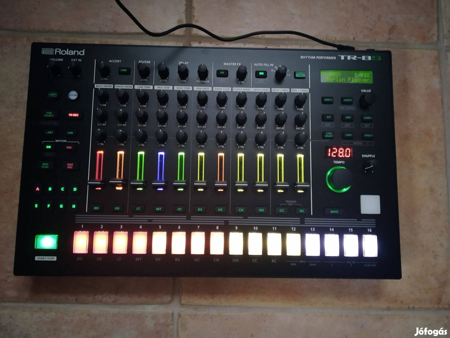 Roland TR-8S groovebox, eredeti csomagolásban, újszerű