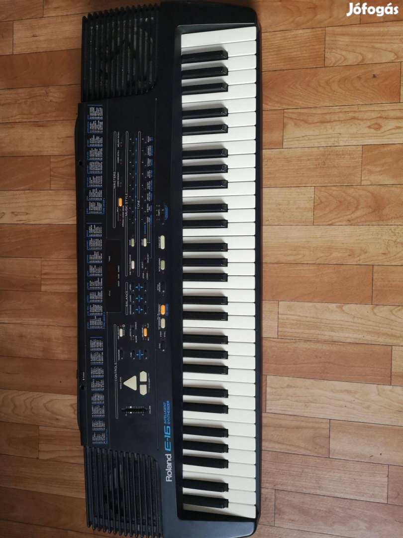 Roland e-16 szintetizátor