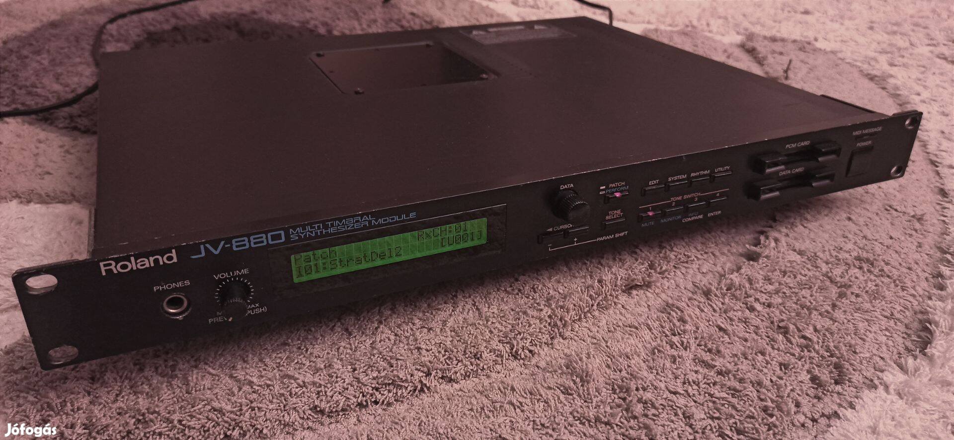 Roland jv 880