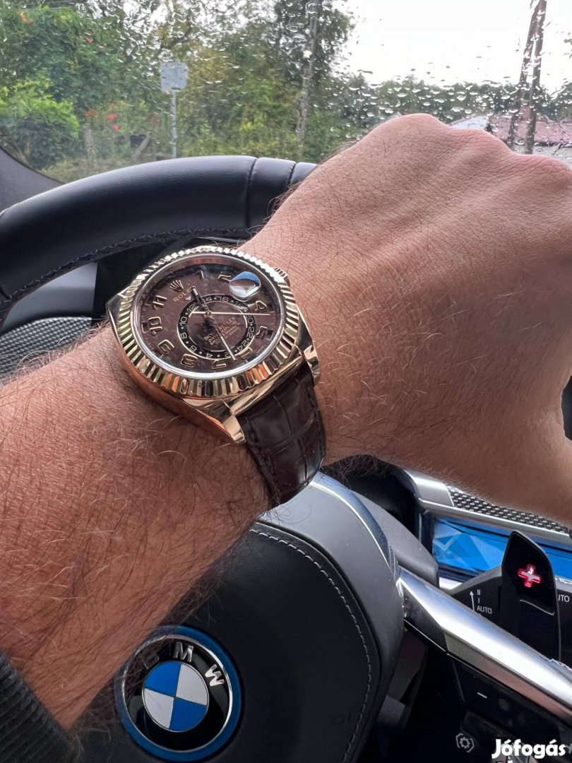 Rolex Sky-dweller rose gold 326135