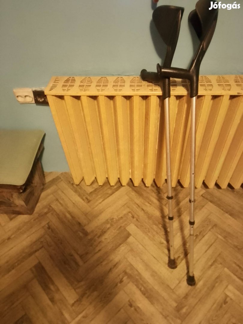 Rollátor, járókeret.