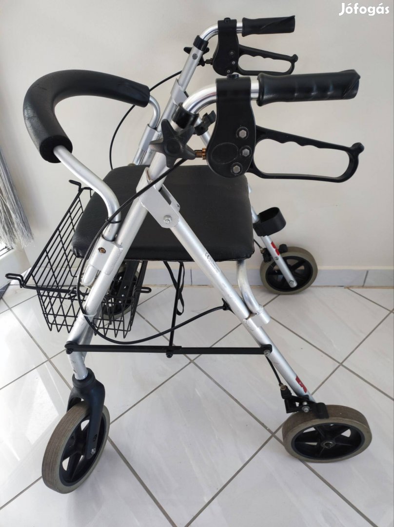 Rollator könnyű szerkezetes guruló jarókeret