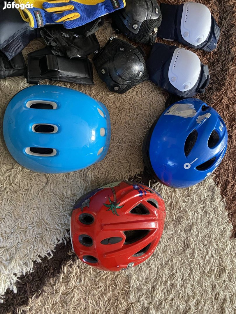Roller, bicikli sisak, térdvédő csomag