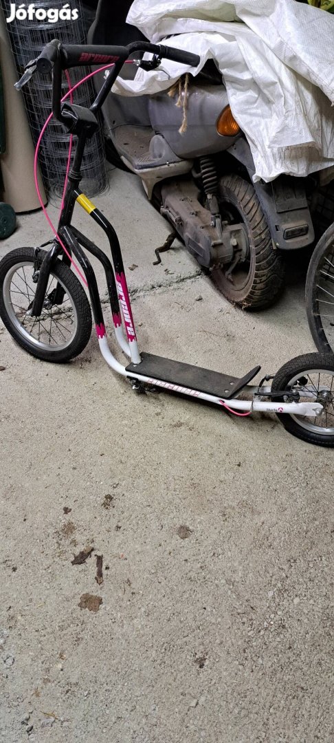 Roller nagy kerekekkel