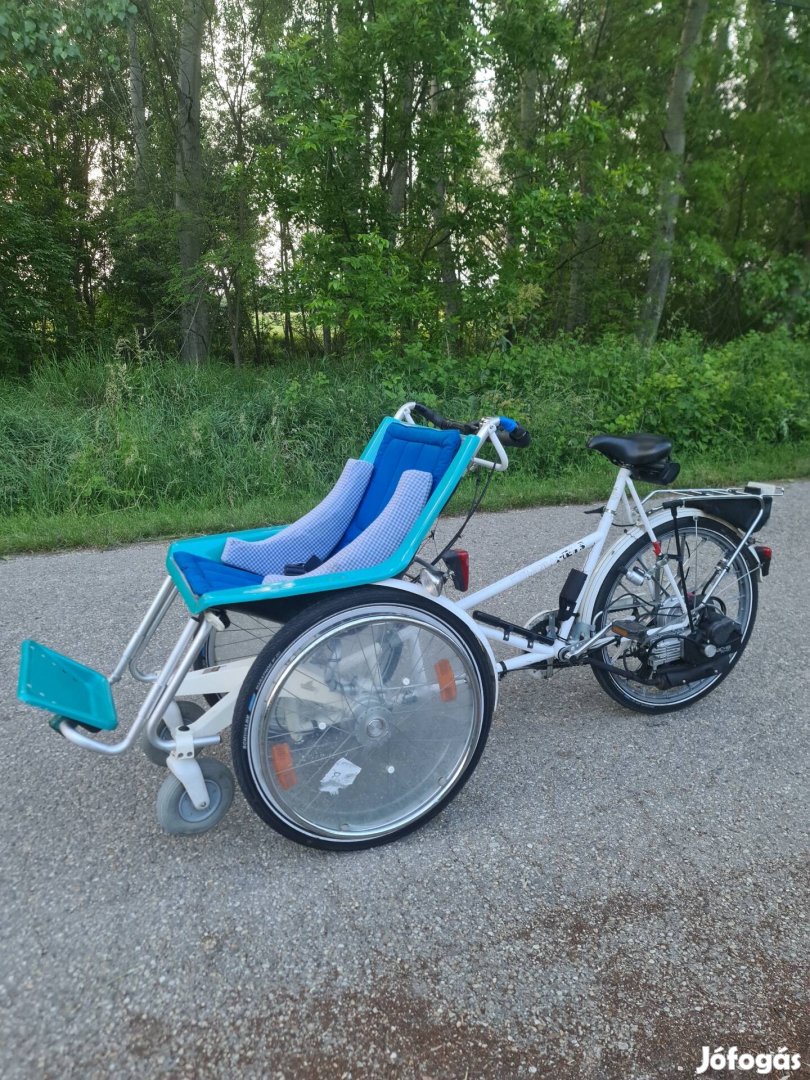 Rollfiets speciális 2 személyes kerékpár Sax önindítós benzinmotorral 