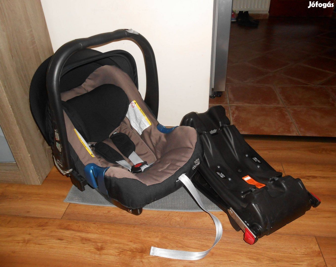 Römer Baby Safe Plus II hordozó +isofix talp