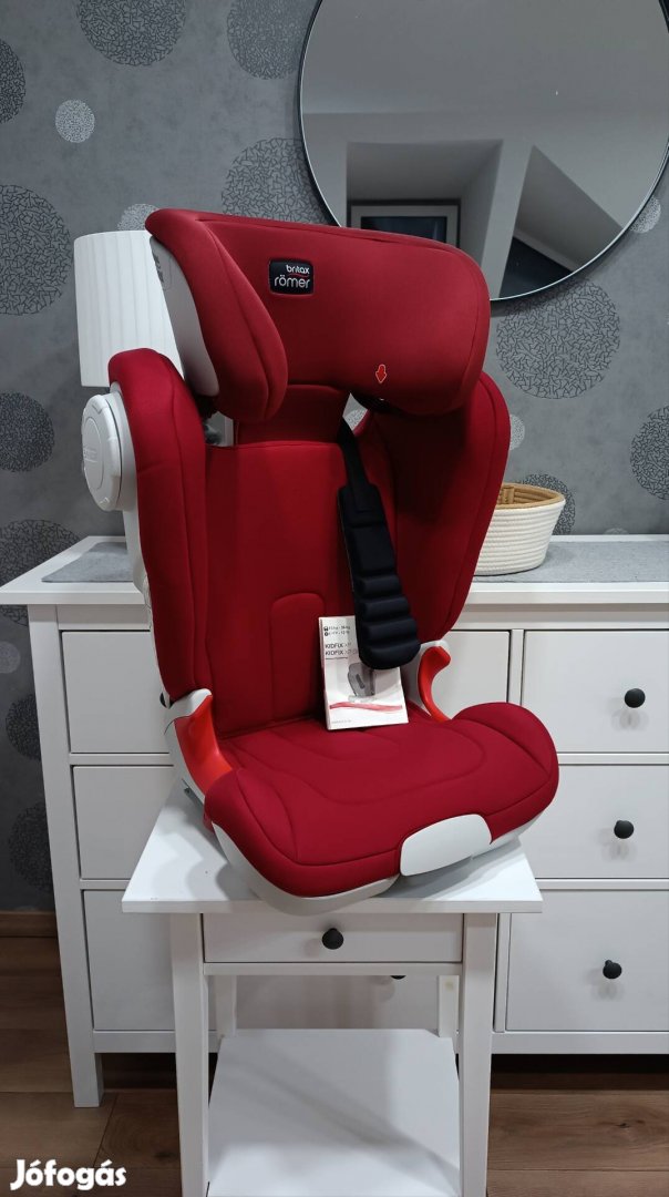 Römer Kidfix gyerekülés 15-36kg Flame Red 