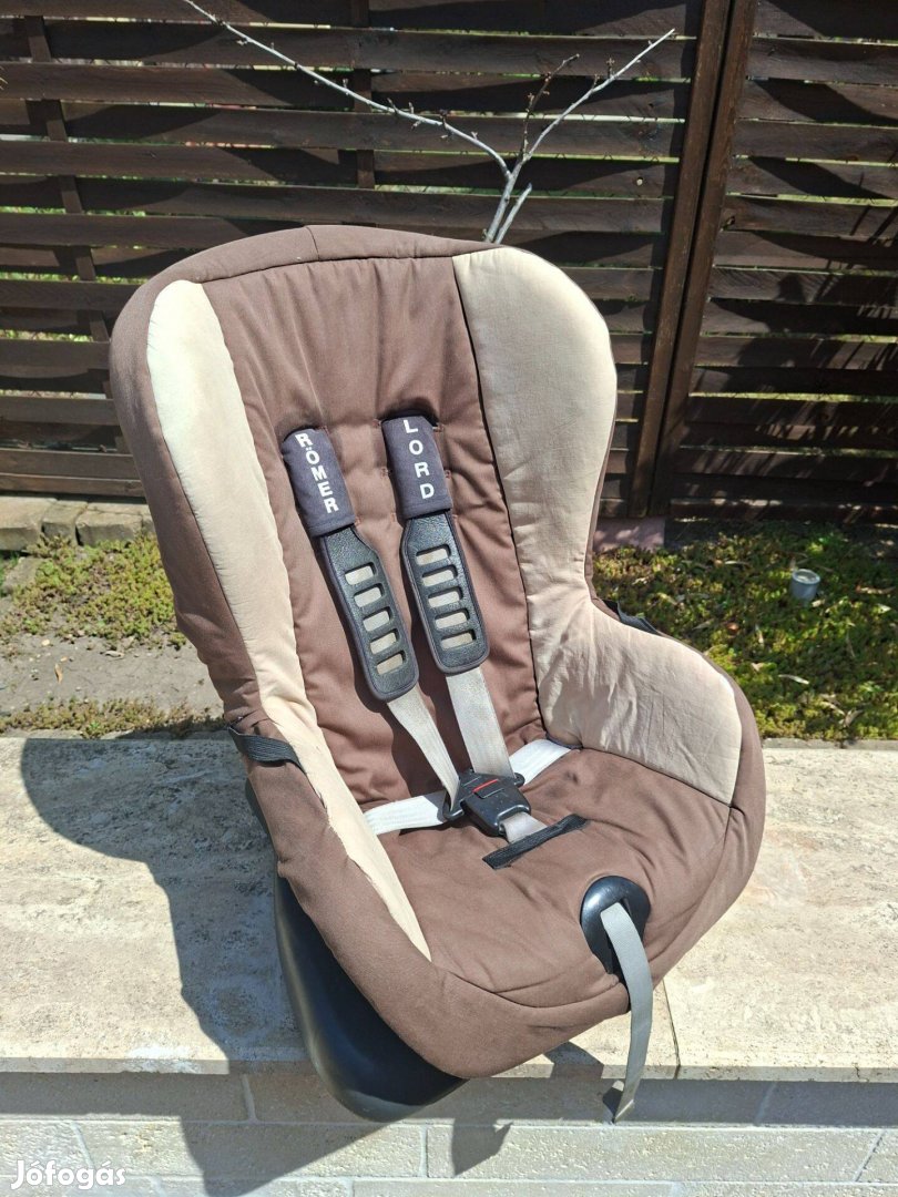 Römer Lord 9-18 kg dönthető gyerek ülés frissen mosott huzattal