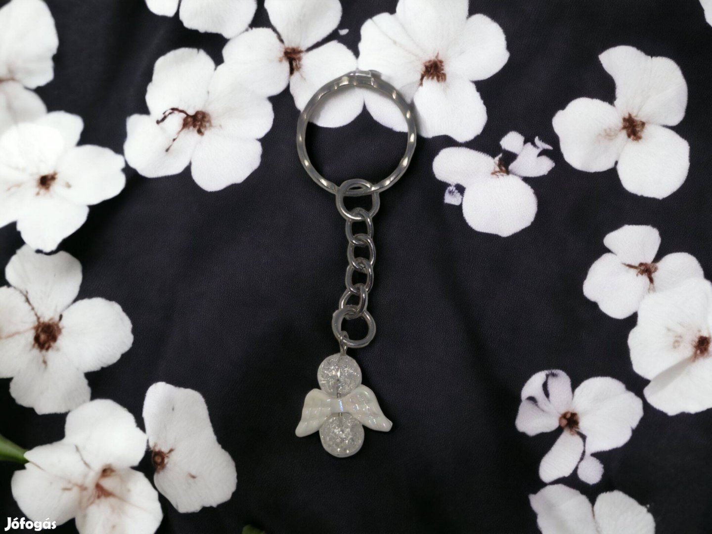 Roppantott hegyikristály angyal kulcstartó