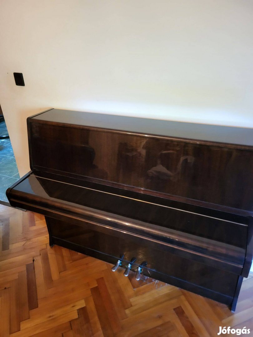 Rösler zongora eladó