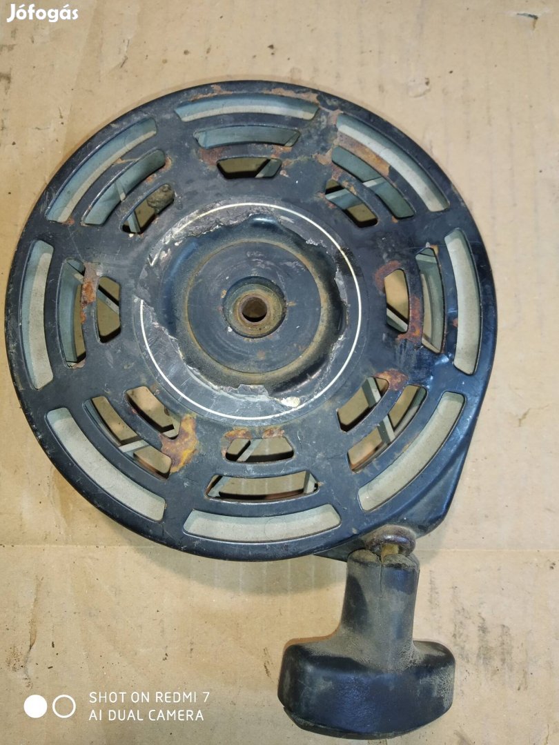 Rotációs kapa és fűnyíró berántó .