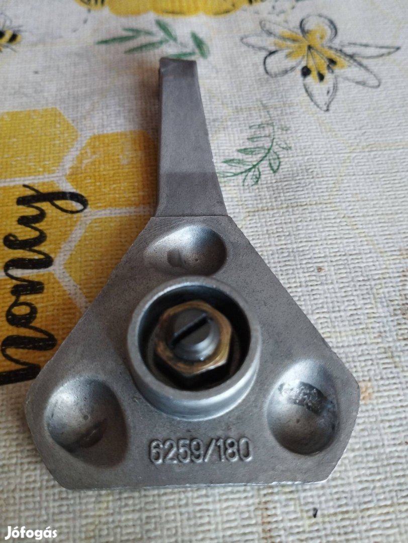 Rotax 123 kuplung kiemelő kar