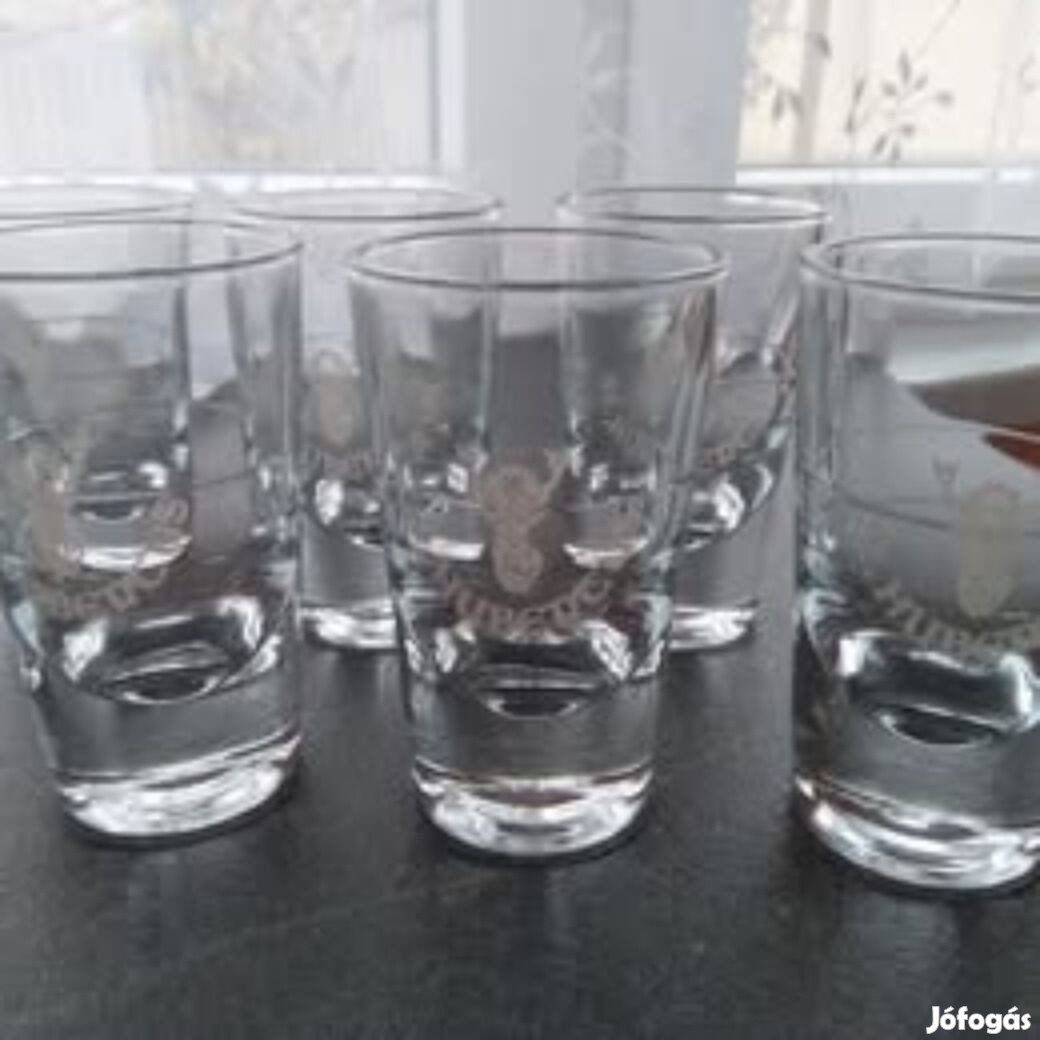 Röviditalos kis poharak