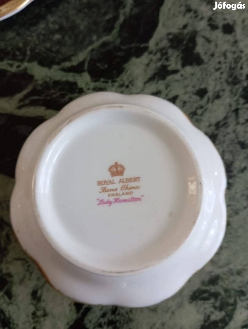 Royal Albert. Lady Hamilton teás készlet!