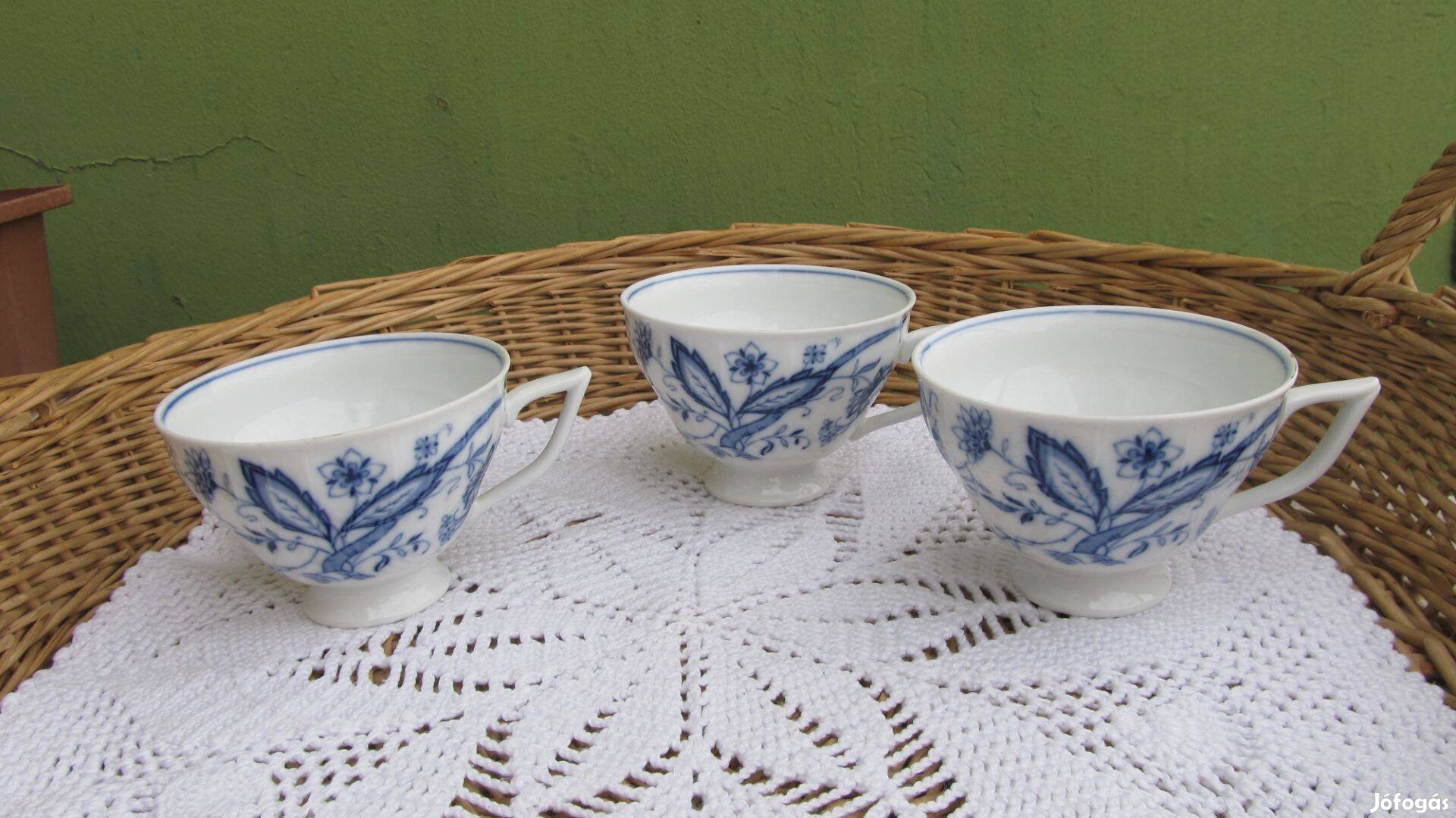 Royal Bavaria hagymamintás porcelán csésze 3 db