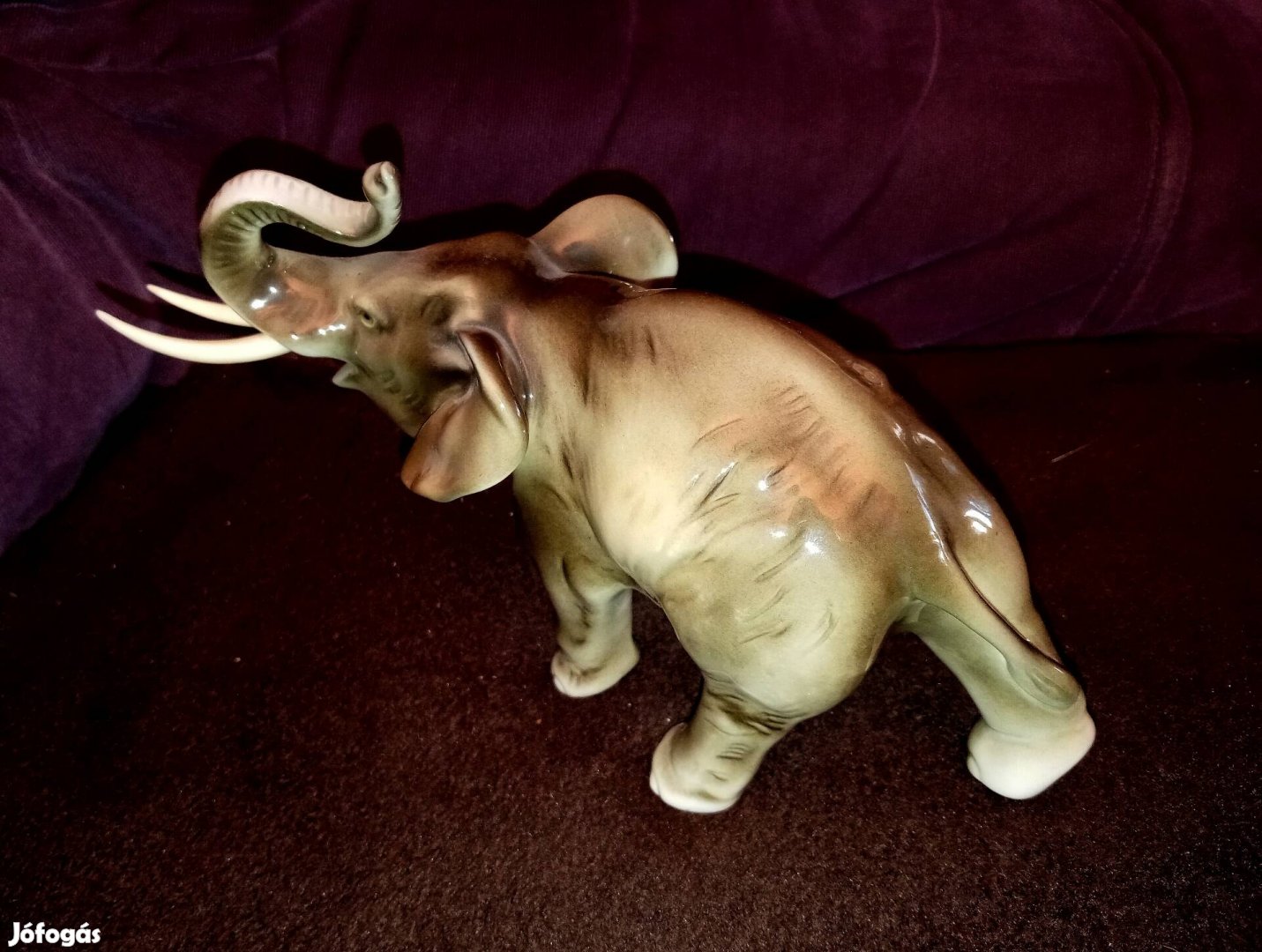 Royal Dux csehszlovák porcelán elefánt
