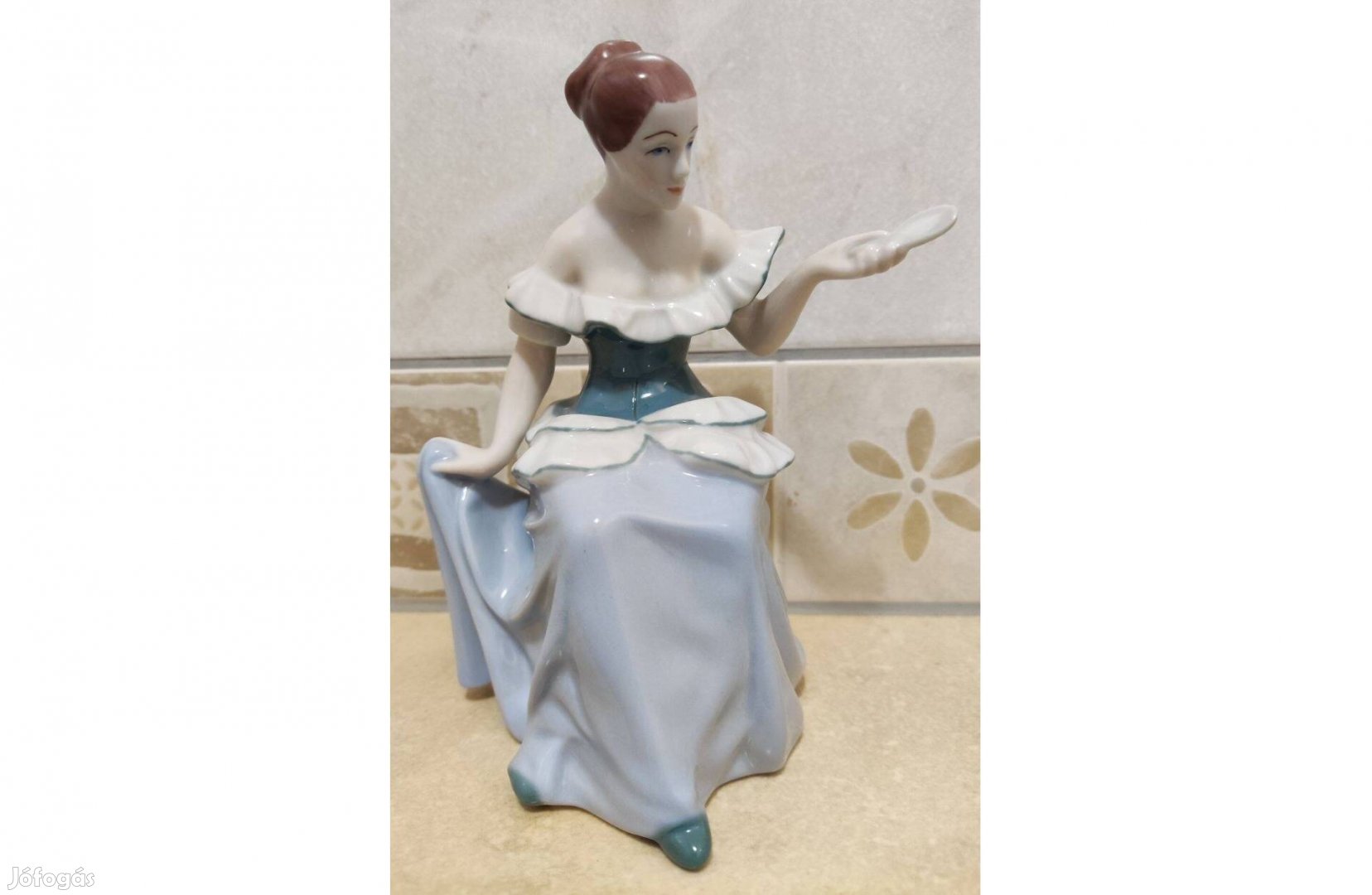 Royal Dux hölgy porcelán szobor
