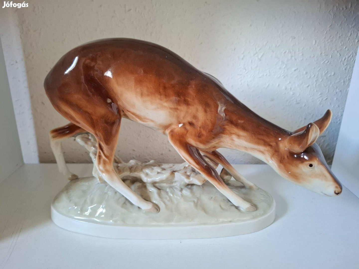 Royal Dux nőstény szarvas porcelán szobor 30x20 cm hibátlan állapotban