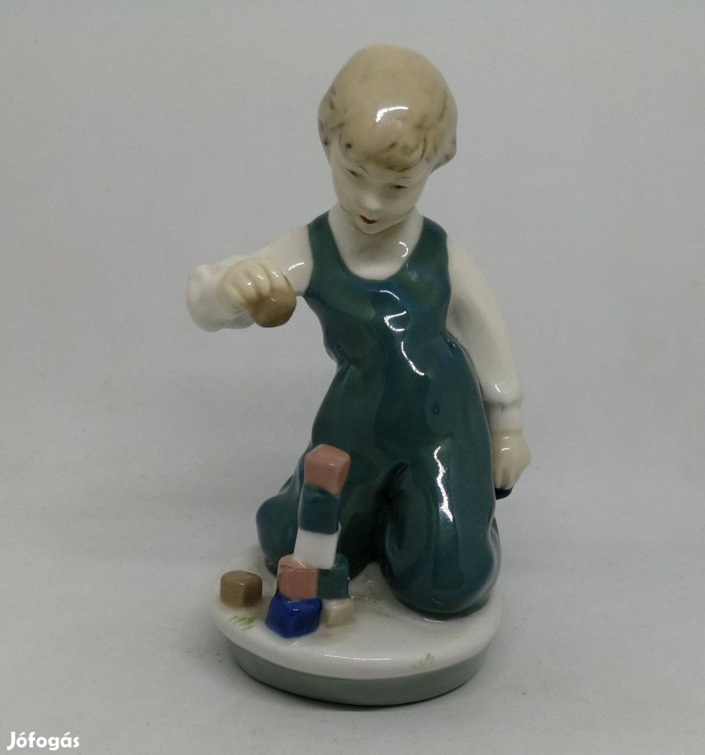 Royal Dux porcelán építőkockával játszó kisfiú!