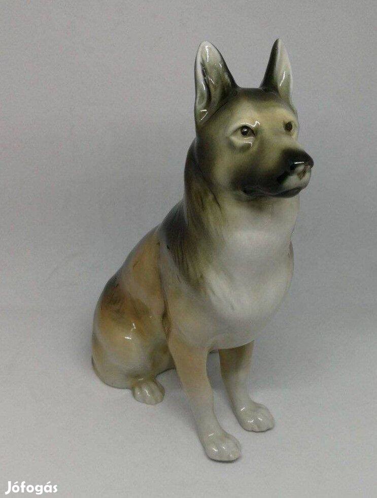 Royal Dux porcelán kutya!