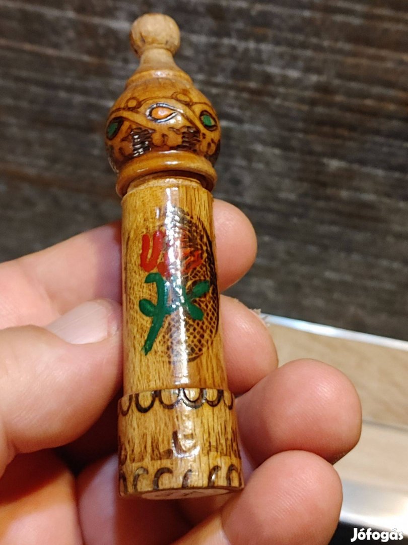 Rózsa olaj fa tokban bulgár vagy orosz