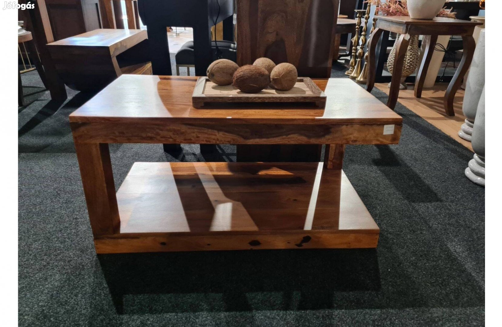 Rózsafa dohányzóasztal egyedi design