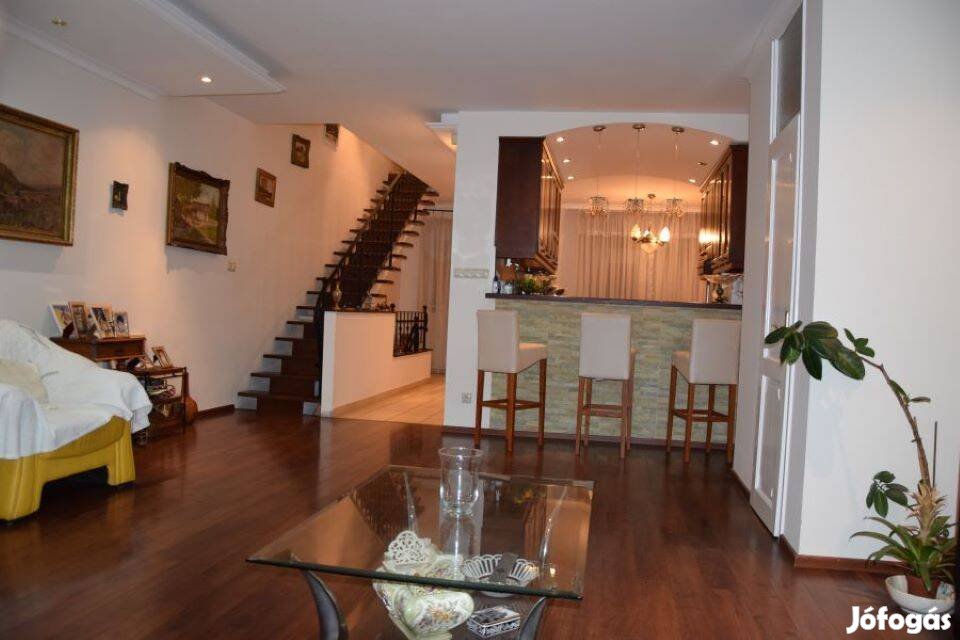 Rózsakert közelében sorház eladó! 11569