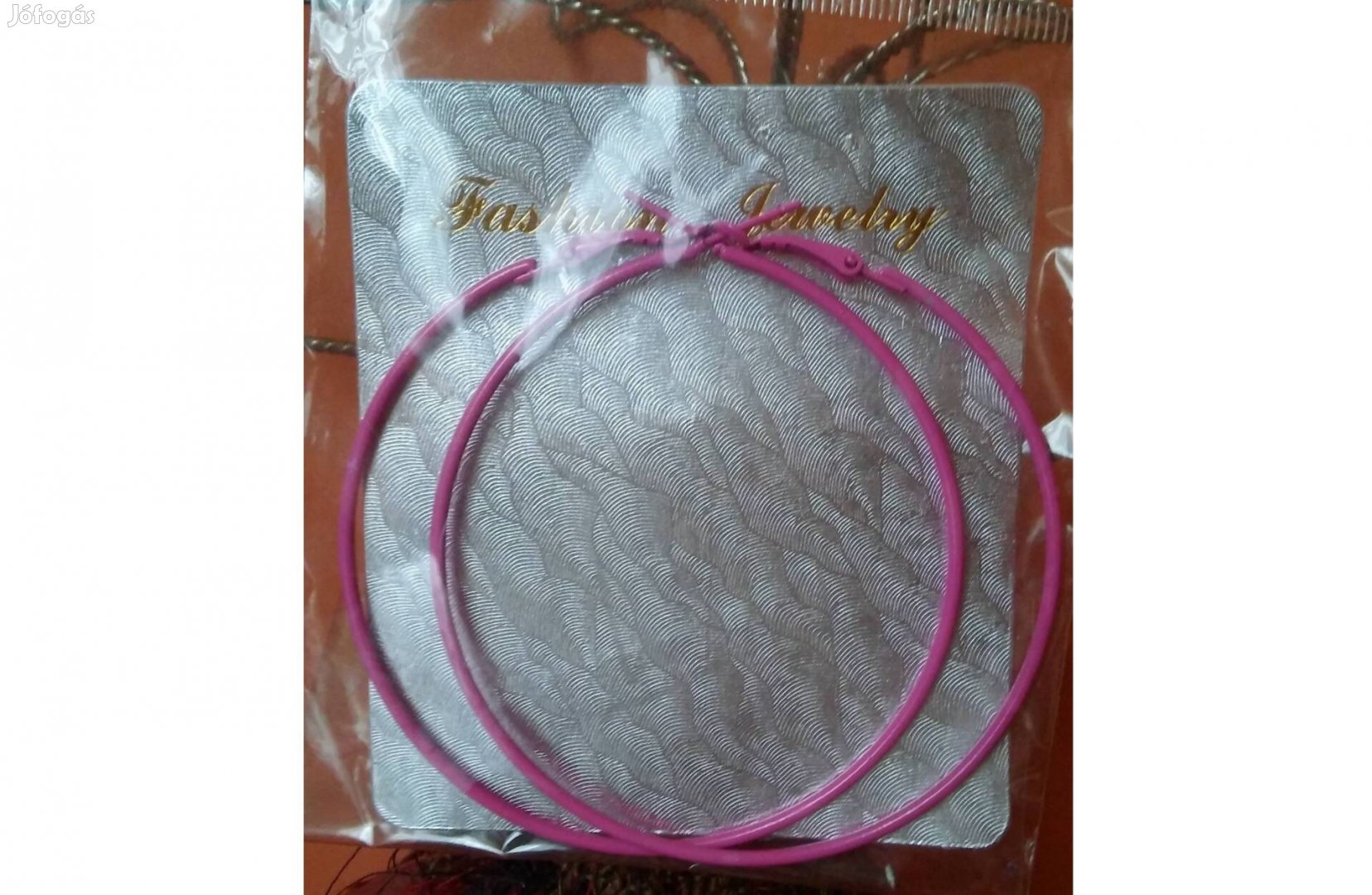 Rózsaszín és fehér színű karika fülbevalók (több méretben)
