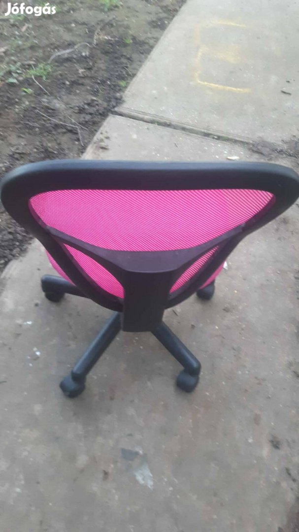 Rózsaszín forgószék