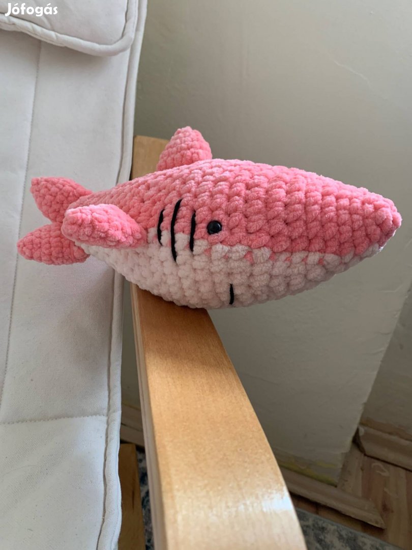 Rózsaszín horgolt cápa