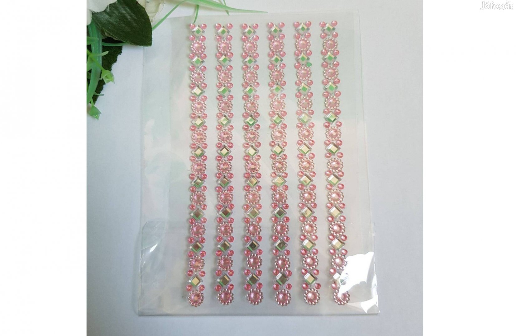 Rózsaszín öntapadós strasszkövek dekoráláshoz