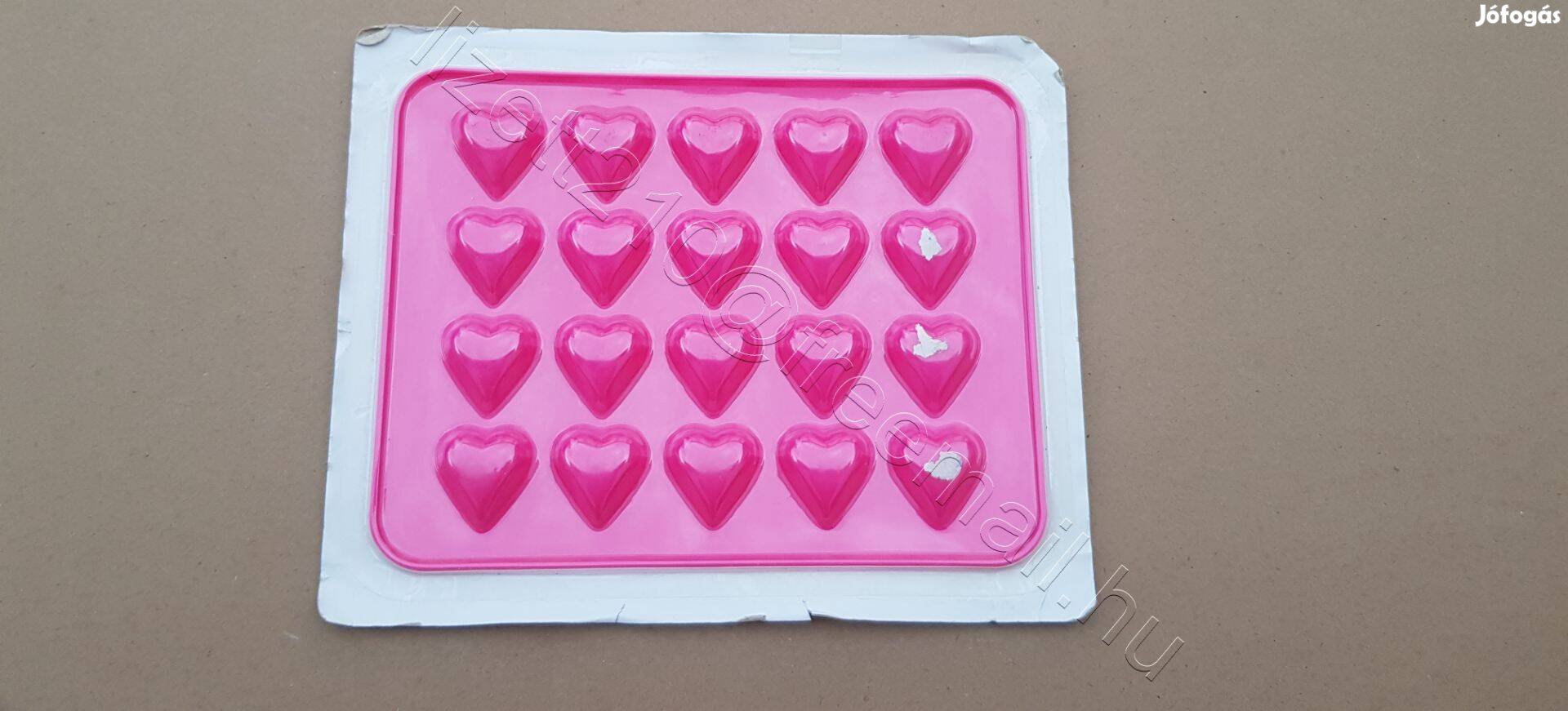 Rózsaszín szív alakú praliné szilikon forma jégkocka