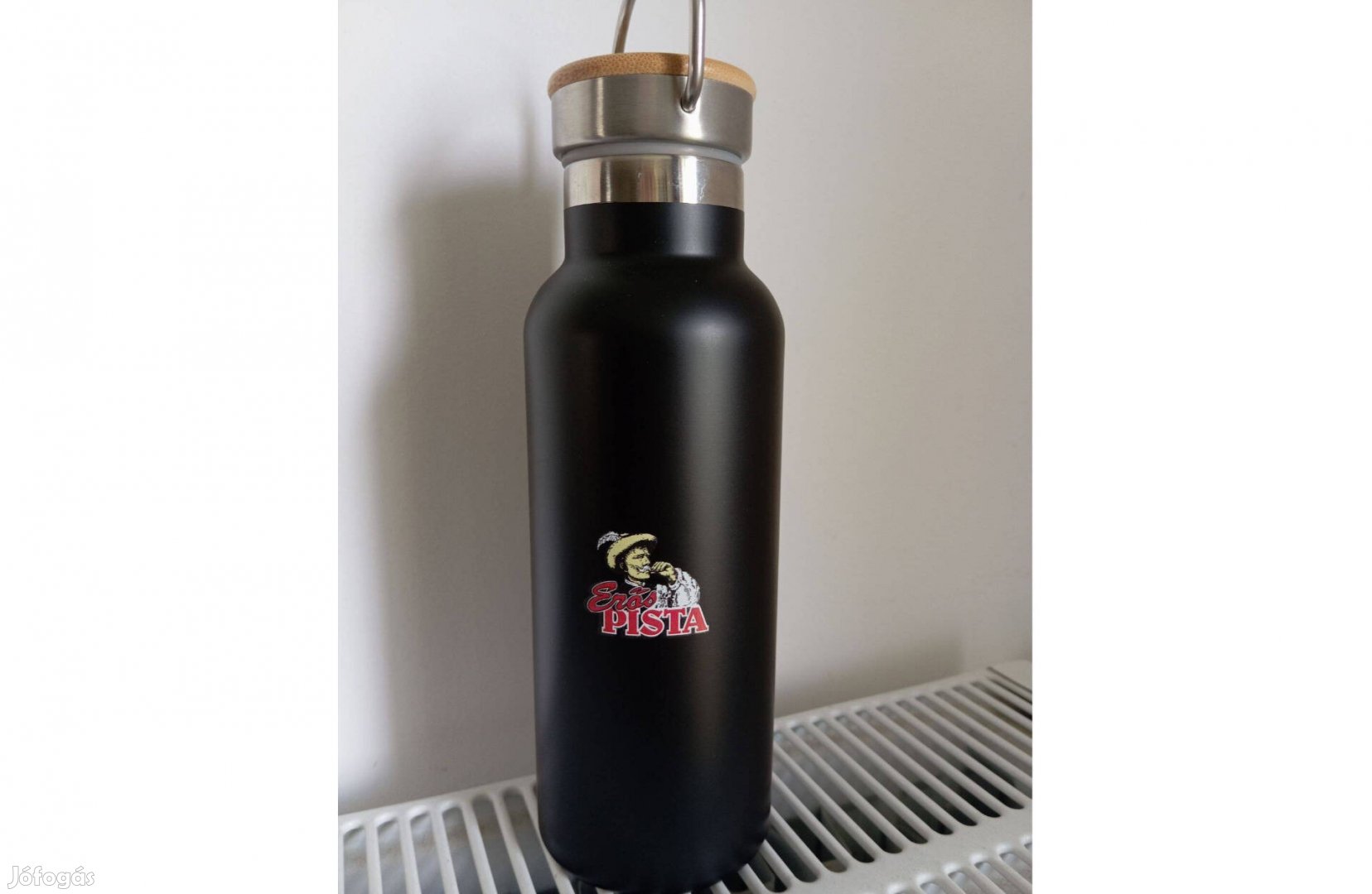 Rozsdamente acél fekete kulacs 7 dl