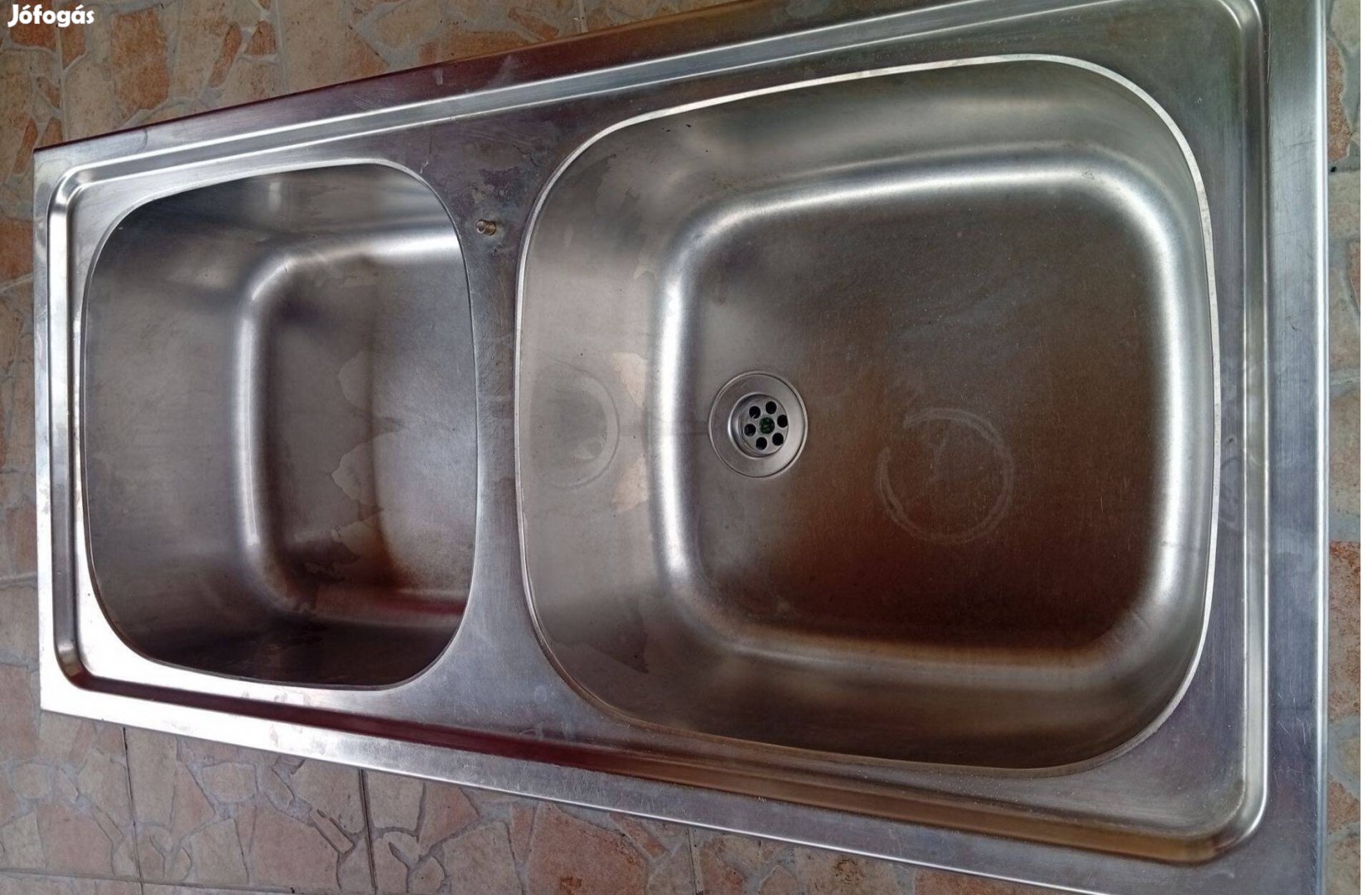 Rozsdamentes két medencés mosogató tálca eladó