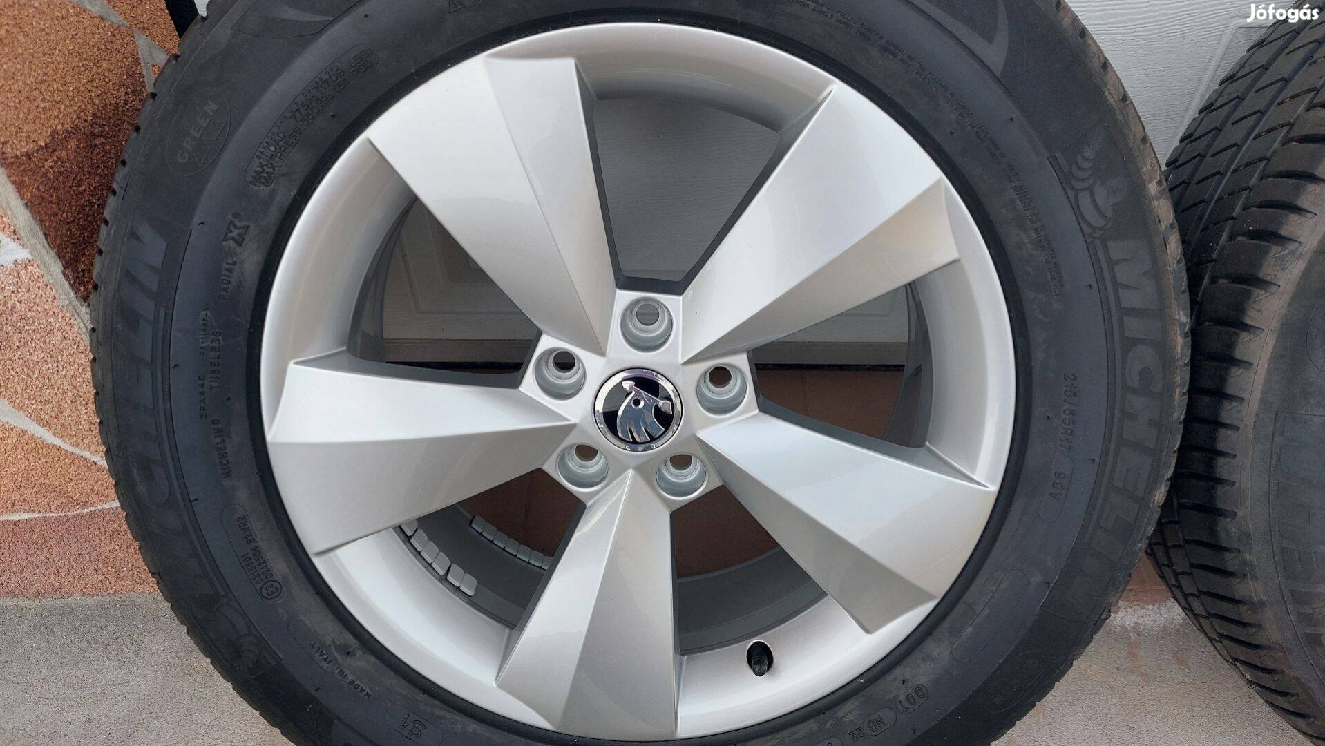 Rrr Eladó ,Gyári ,új szerű Skoda Kodiaq-Karoq 17 alufelni ,nyári gumi