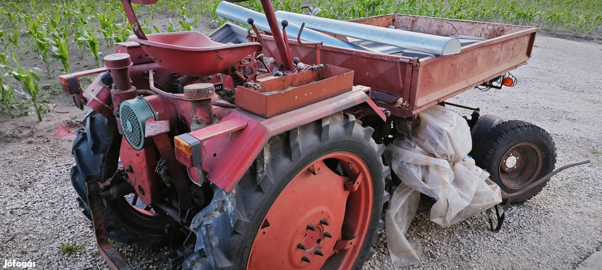 Rs-09 traktor
