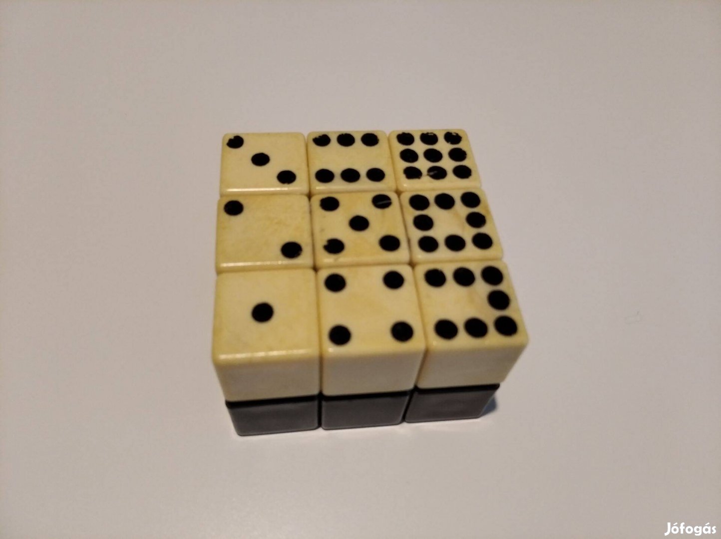 Rubik domino