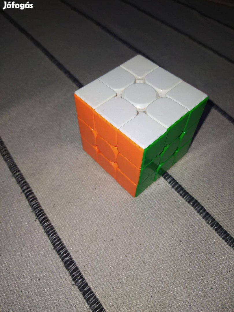 Rubik kocka (bűvös kocka)