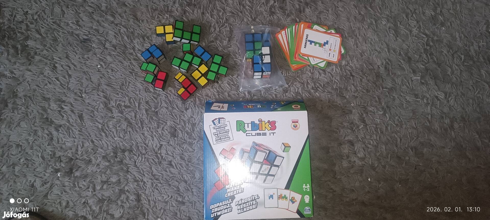 Rubik kocka társasjáték lényegében új. Utánvét is