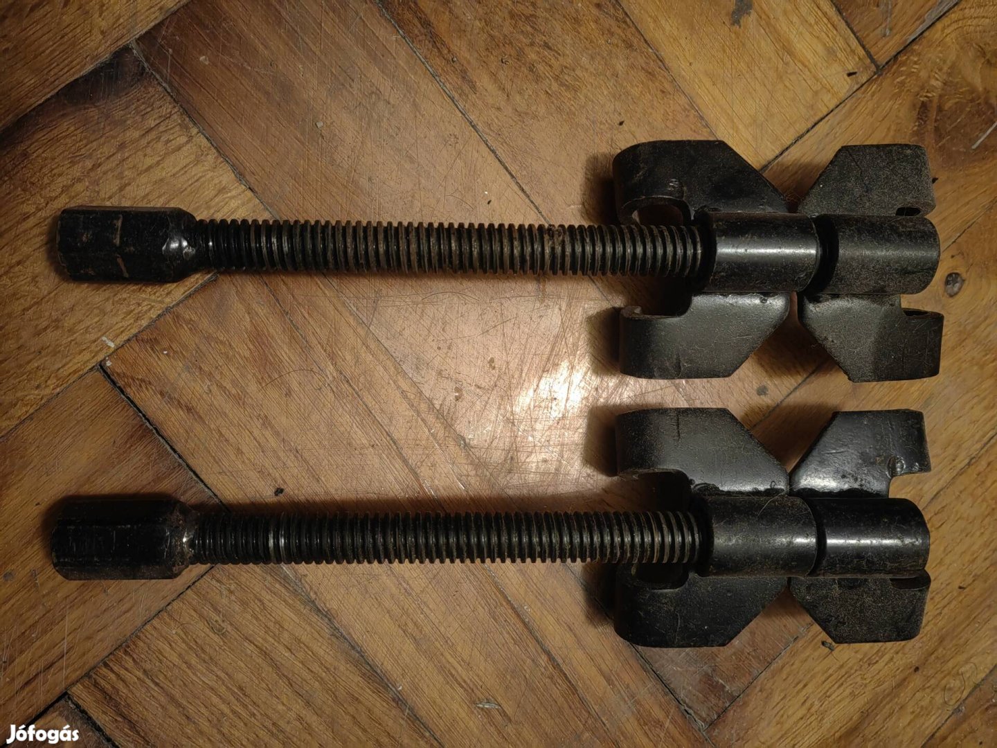 Rugofeszitö 2db (ujszerü)