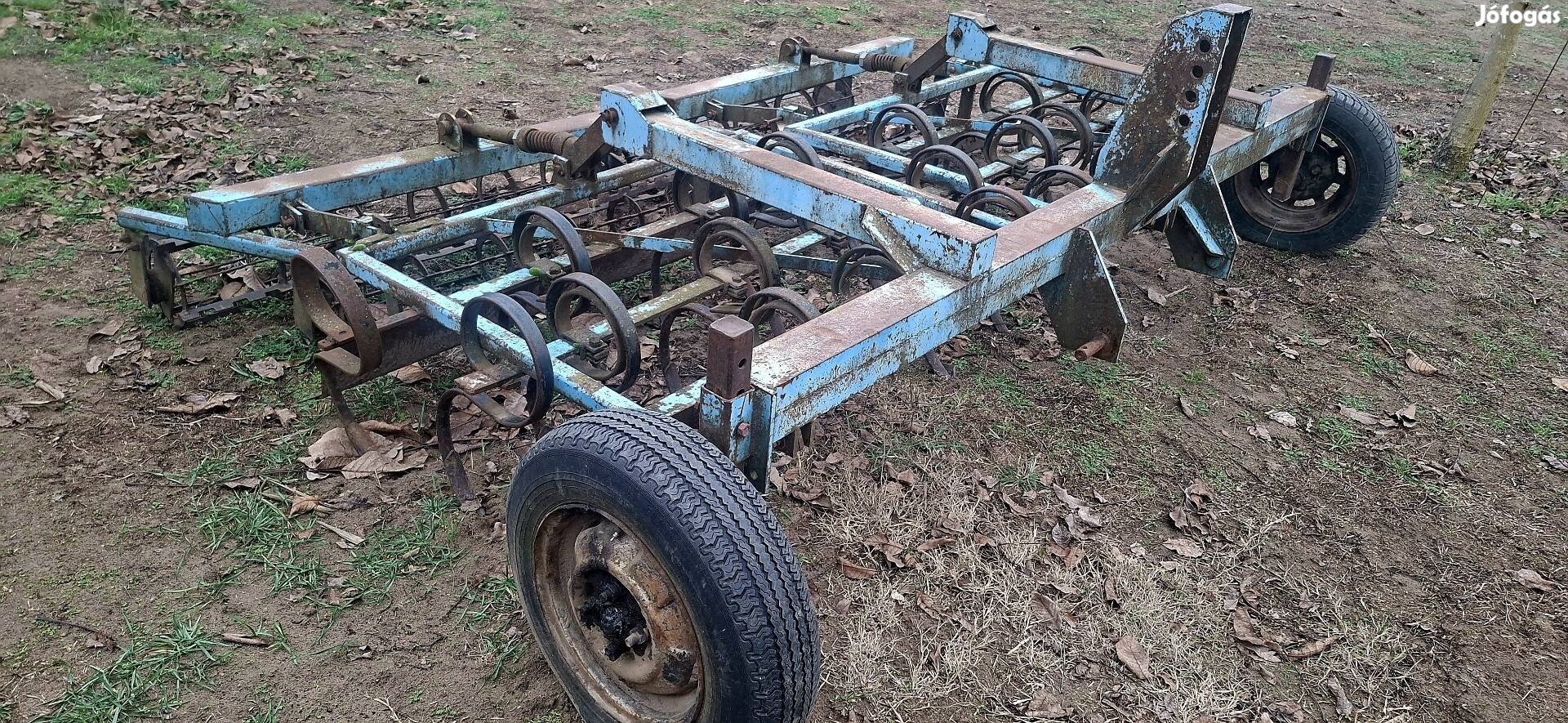 Rugókapás kombinátor 