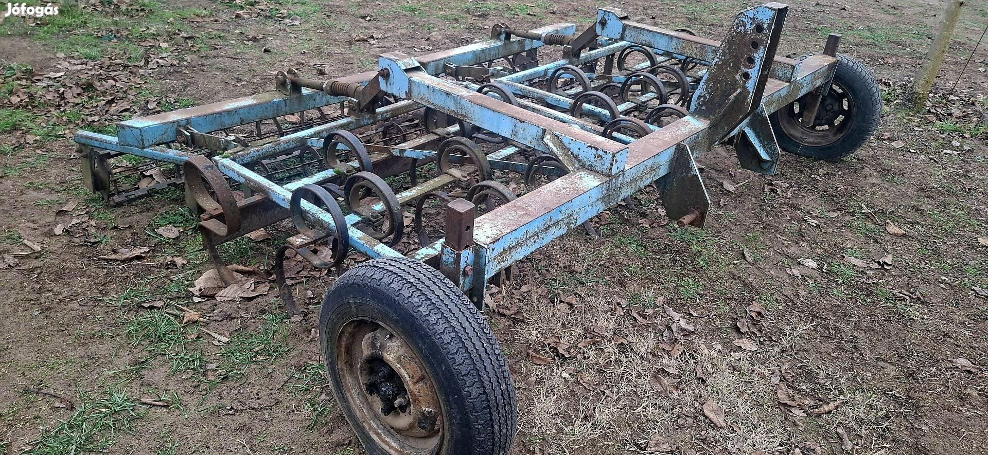 Rugókapás kombinátor 