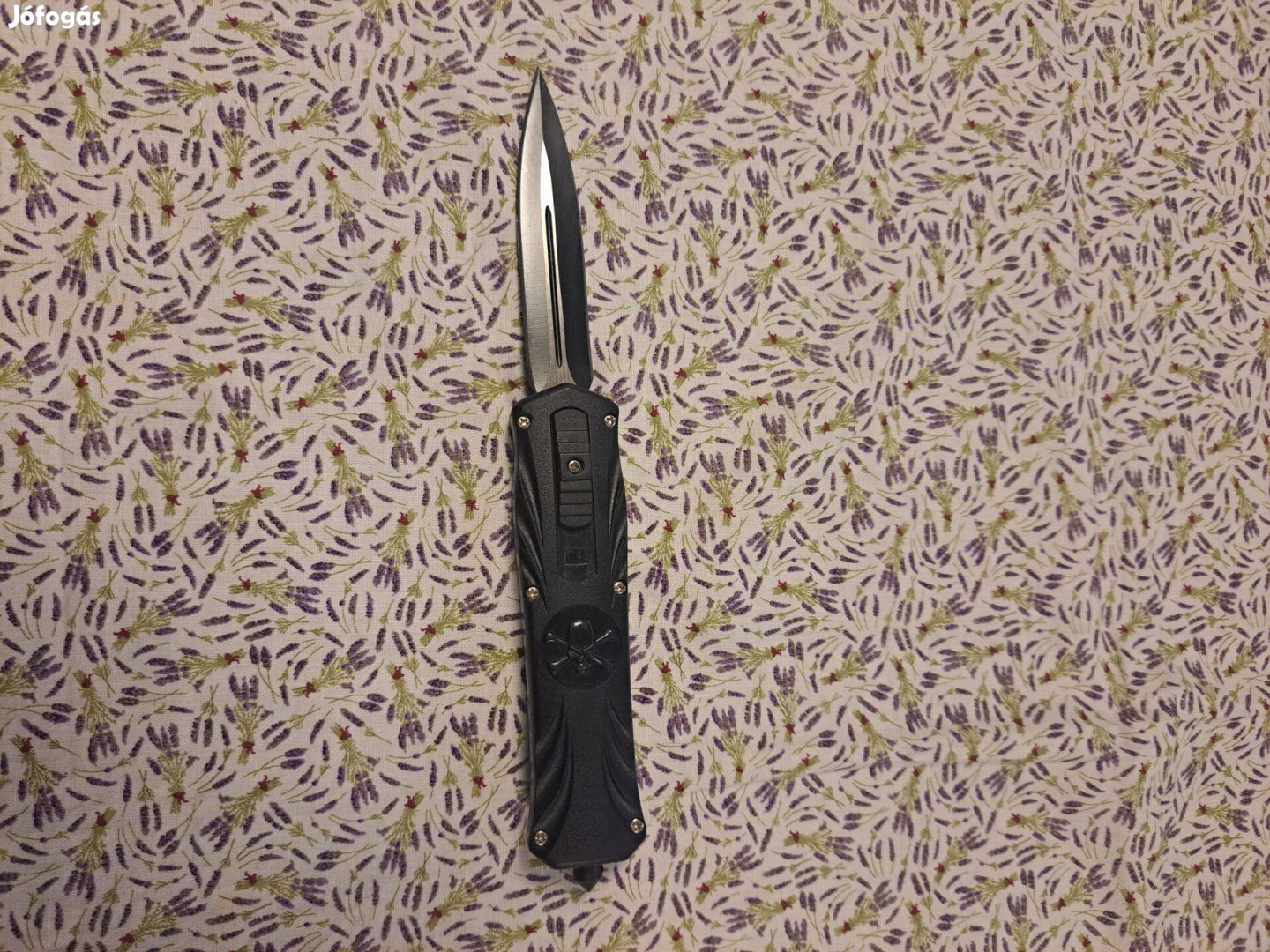 Rugós kés , bicska