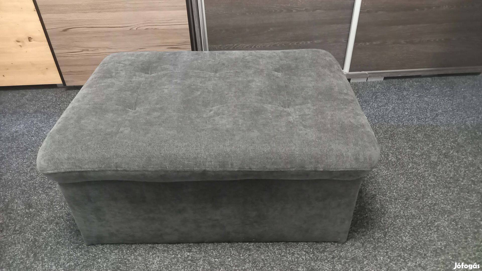 Rugós lábtartó puff