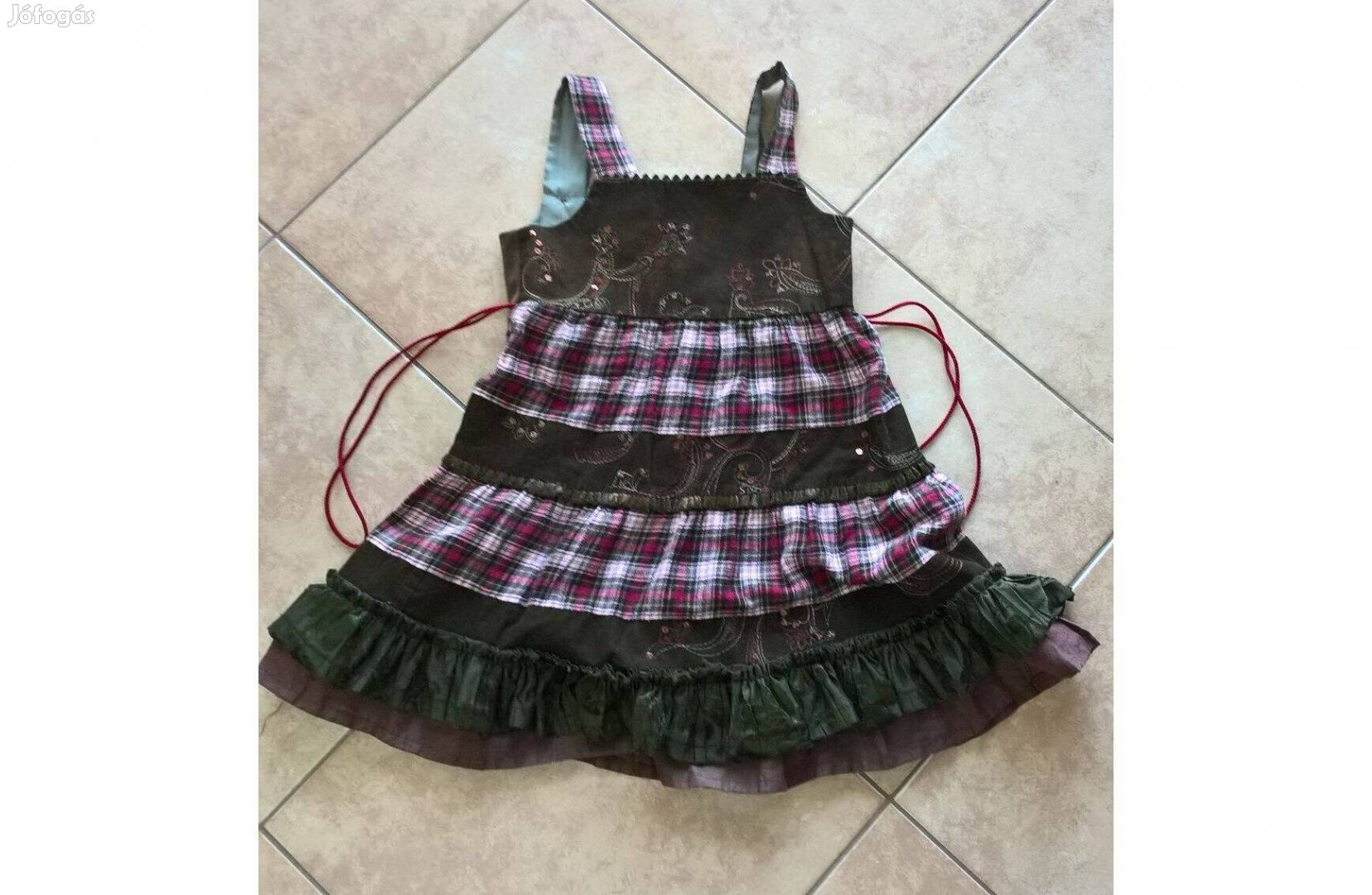 Ruha , Kislány ,Gyerek, gyermek alig használt 104-110 méret