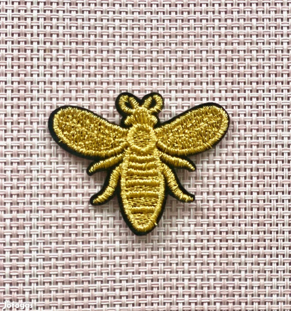 Ruhára vasalható arany hímzéses méh méhecske folt rávasaló felvarró 52
