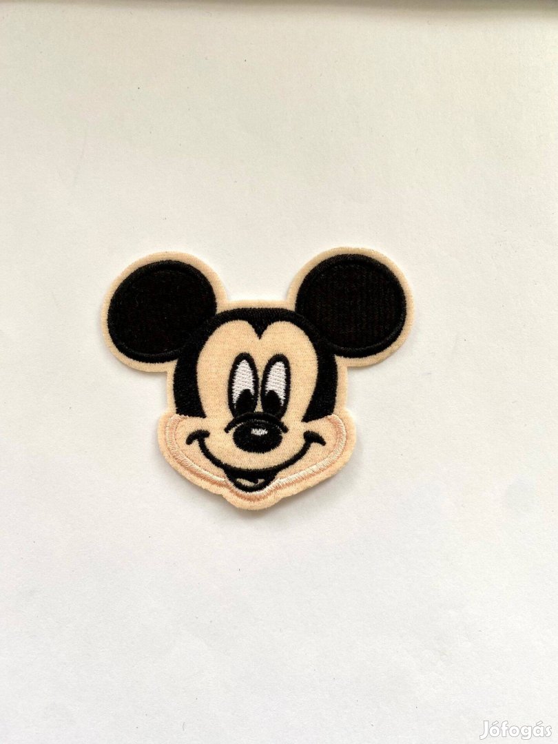Ruhára vasalható folt rávasaló felvarró Mickey Mouse 9x8cm