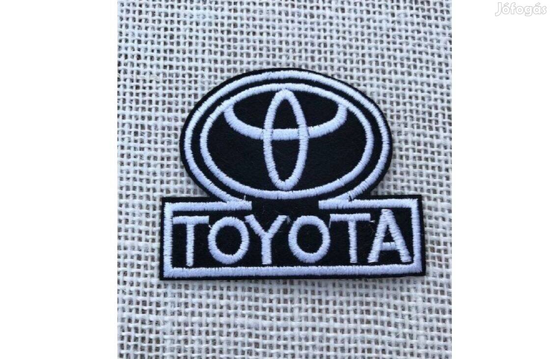 Ruhára vasalható folt rávasaló felvarró logo logó Toyota 70 mm